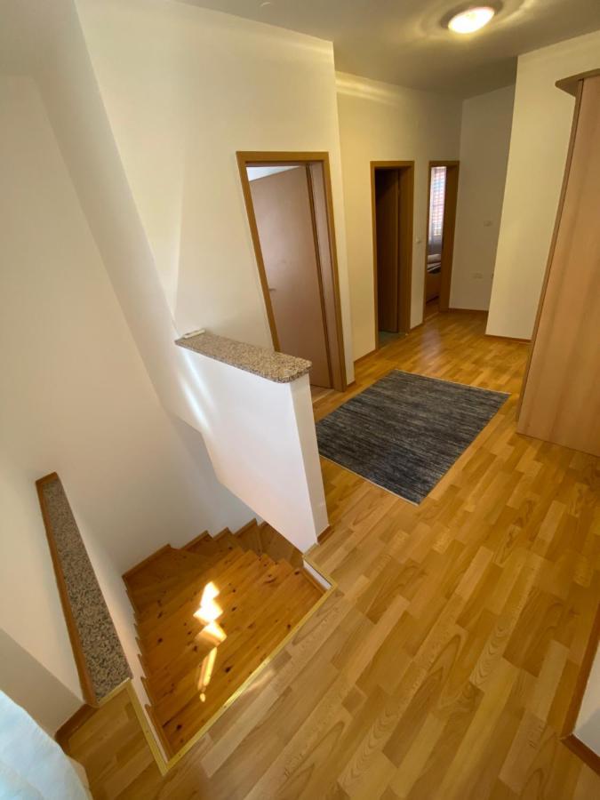 Apartman Shadi *